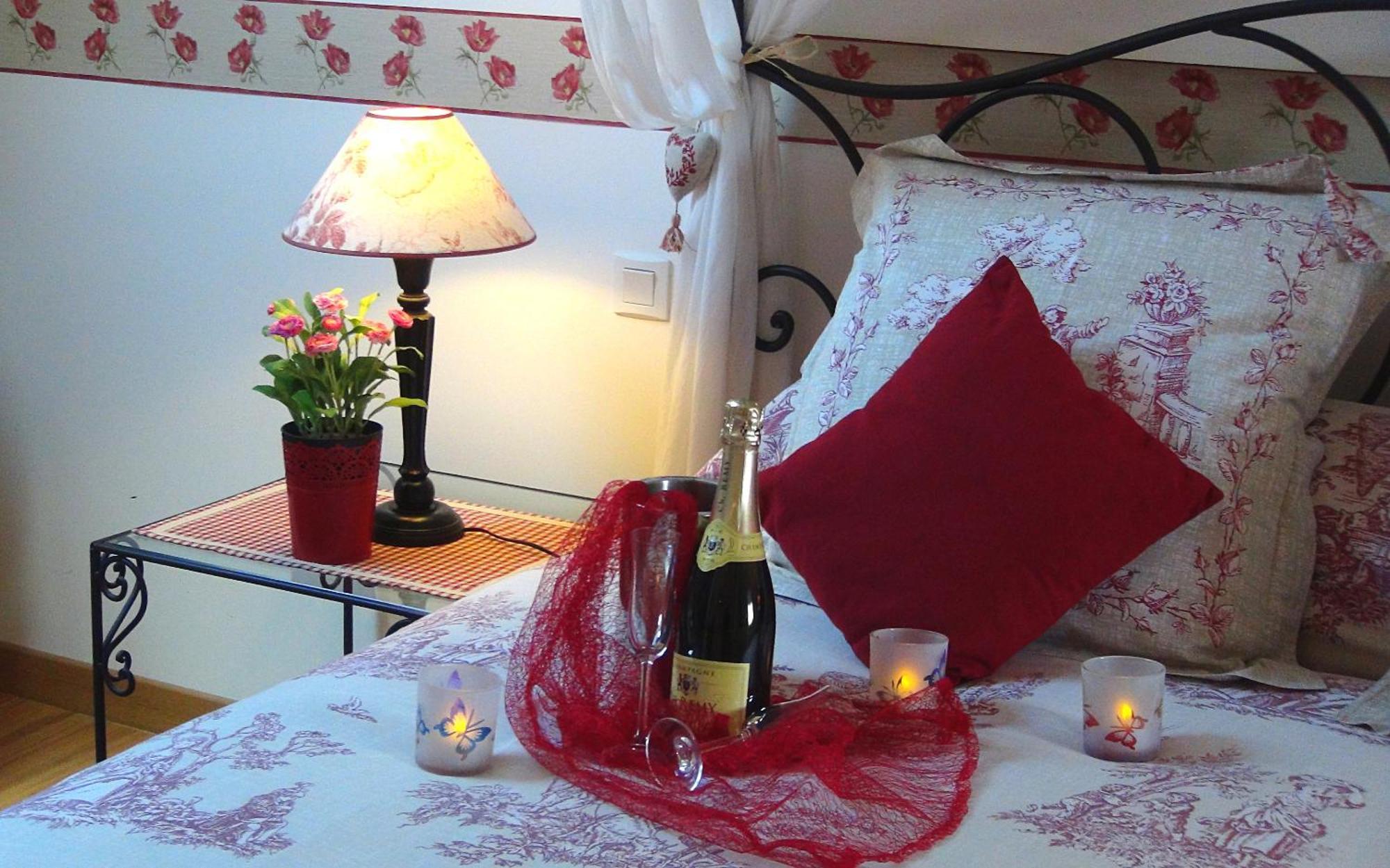 Le Clos Des Tilleuls D Day Home, Chambres D'Hotes, Suite Avec Sauna Privatif, Suite Avec Balneotherapie Privative, En Supplement Option Spa Bain A Remous La Vendelée Exteriör bild