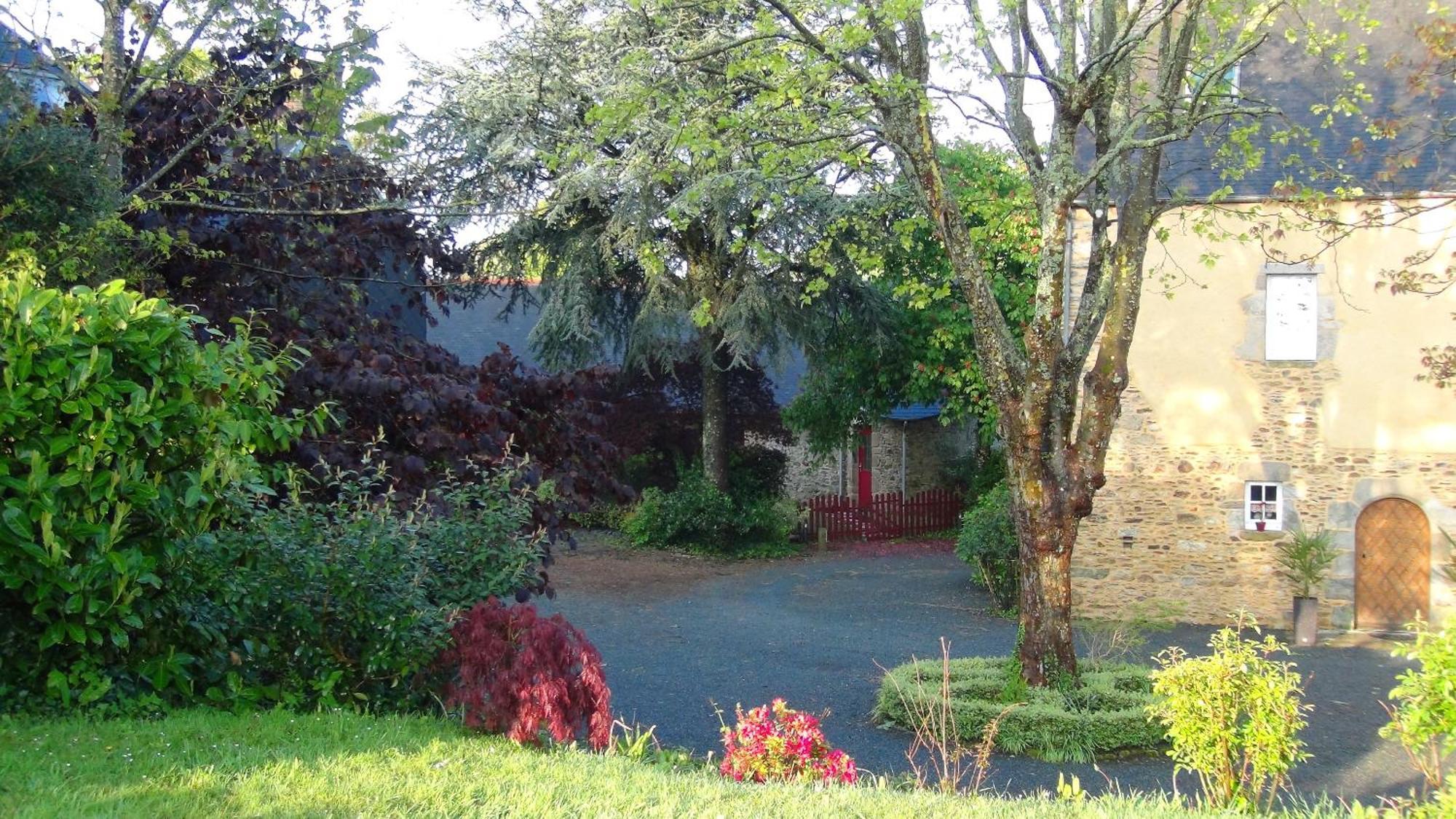Le Clos Des Tilleuls D Day Home, Chambres D'Hotes, Suite Avec Sauna Privatif, Suite Avec Balneotherapie Privative, En Supplement Option Spa Bain A Remous La Vendelée Exteriör bild