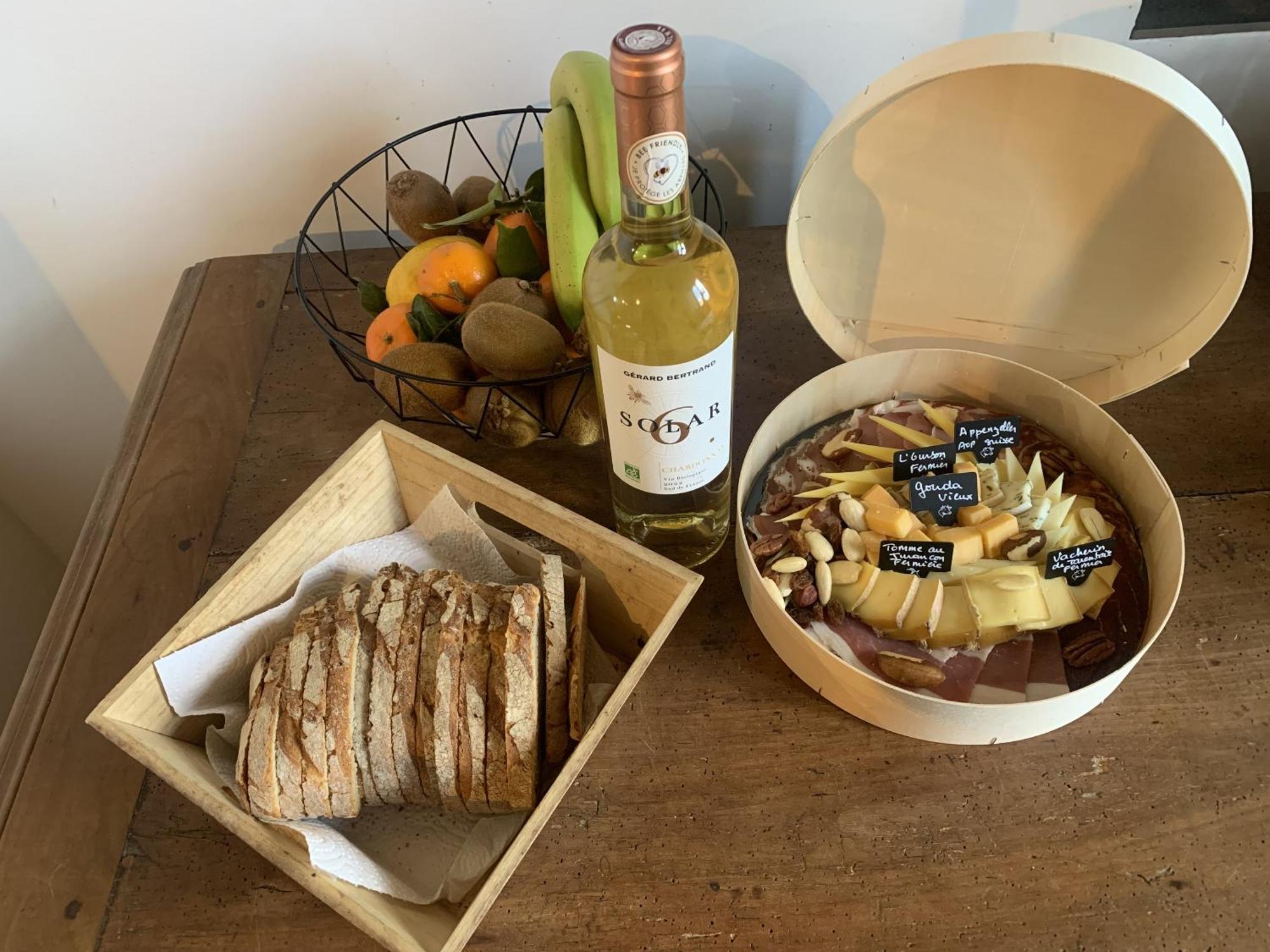 Le Clos Des Tilleuls D Day Home, Chambres D'Hotes, Suite Avec Sauna Privatif, Suite Avec Balneotherapie Privative, En Supplement Option Spa Bain A Remous La Vendelée Exteriör bild