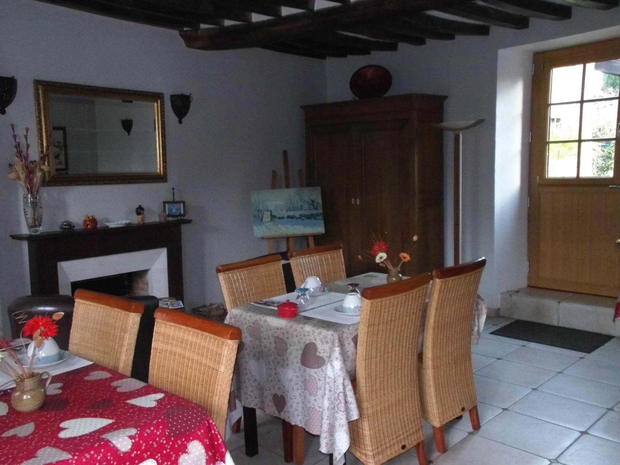 Le Clos Des Tilleuls D Day Home, Chambres D'Hotes, Suite Avec Sauna Privatif, Suite Avec Balneotherapie Privative, En Supplement Option Spa Bain A Remous La Vendelée Rum bild