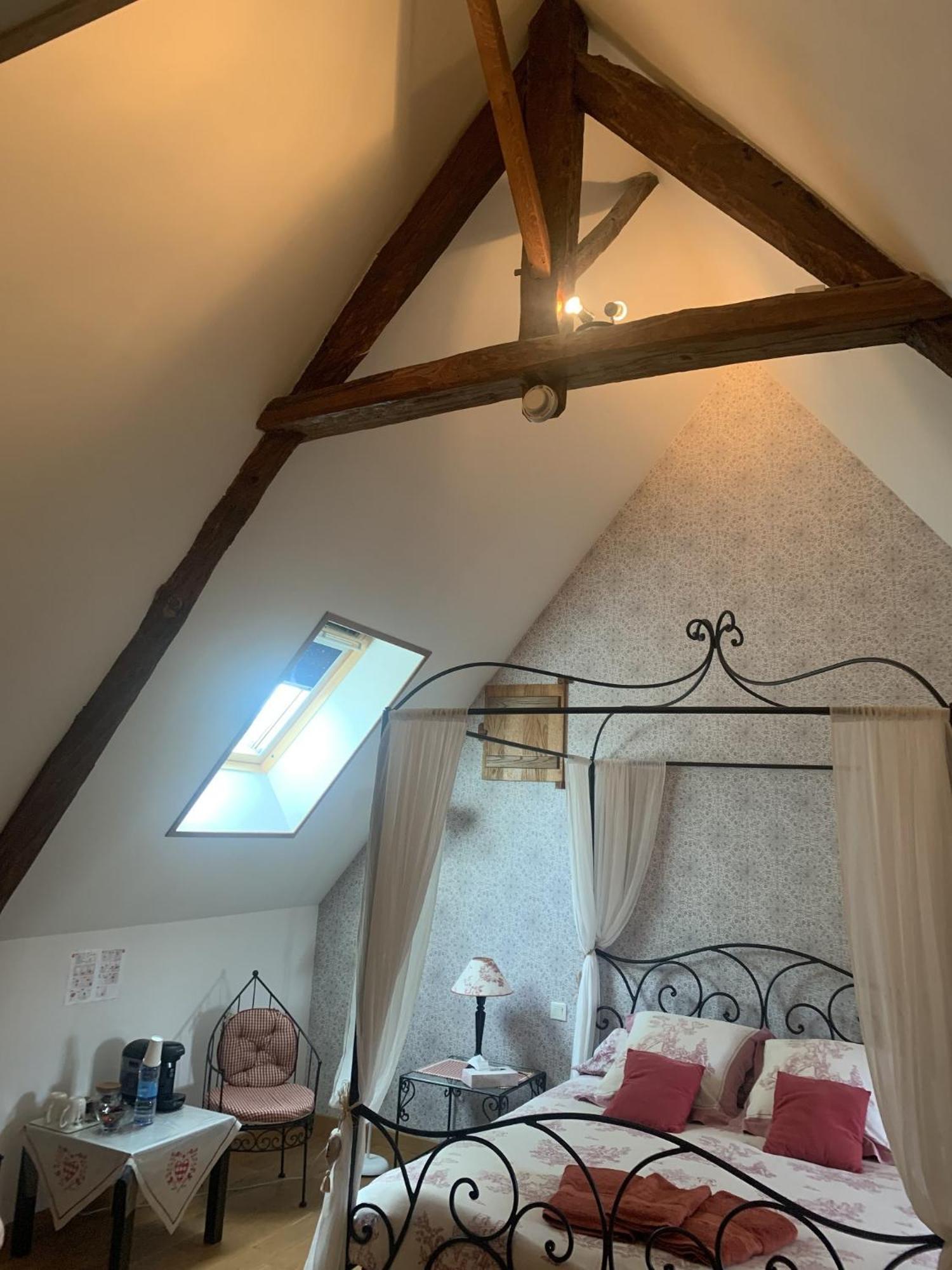 Le Clos Des Tilleuls D Day Home, Chambres D'Hotes, Suite Avec Sauna Privatif, Suite Avec Balneotherapie Privative, En Supplement Option Spa Bain A Remous La Vendelée Exteriör bild